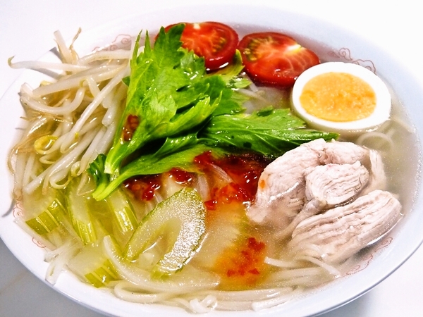 鶏肉のフォー風冷やしうどん