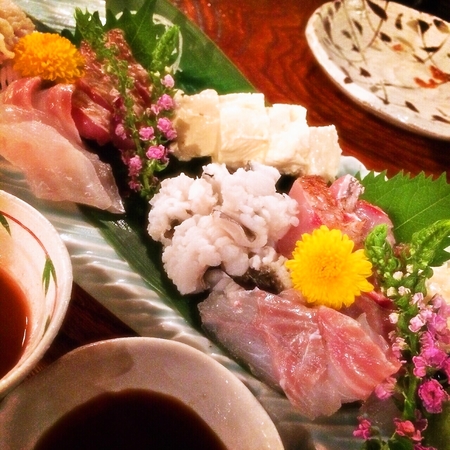 古都の京都で川床料理