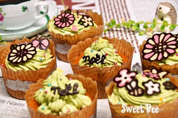 抹茶カップケーキ