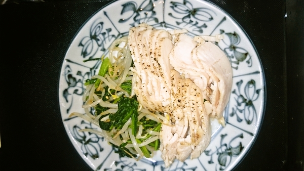 鶏むね肉とモヤシとほうれん草ナムル