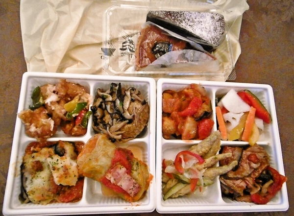 田園調布駅前のDELI&CAFE 5＠ワインに合うデリとサラダ♪