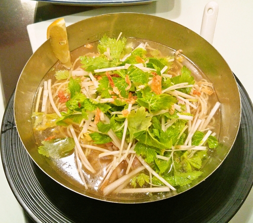 冷たいセロリの塩ラーメン⭐