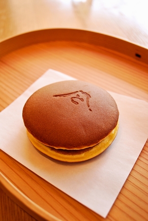 とらや工房（御殿場）の美しきどら焼き