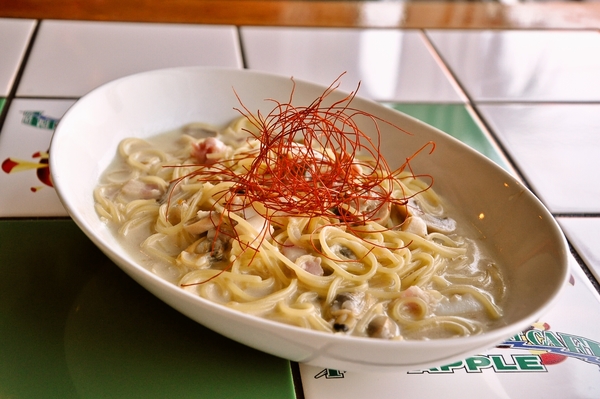 Pasta&Dessert Cafe APPLEのクリームチャウダーパスタ