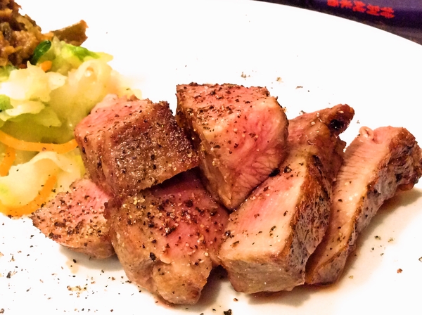まつ田屋　　名物の厚切り牛たん