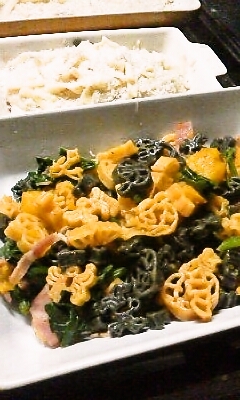 カボチャとほうれん草のグラタン　ハロウィンバージョン