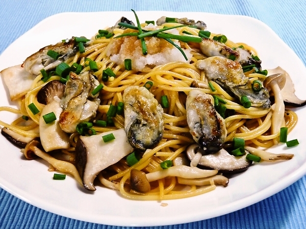 牡蠣ときのこの和風おろしパスタ