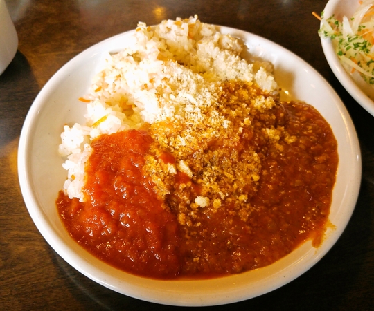 炊き込みご飯にソース２種のソース＆チーズ⭐