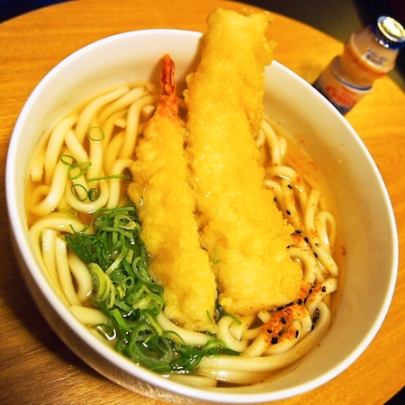 天ぷらうどん。