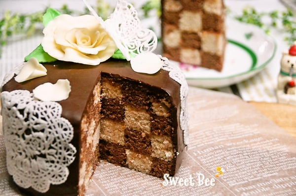 バラのサンセバスチャンケーキ