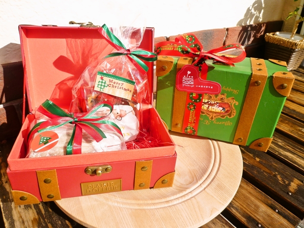 小田原洋菓子店　フロマージュのクリスマスギフト