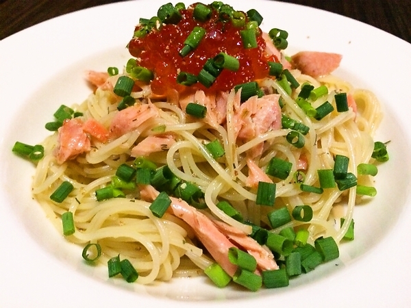 冷製 銀鮭とイクラのカペッリーニ