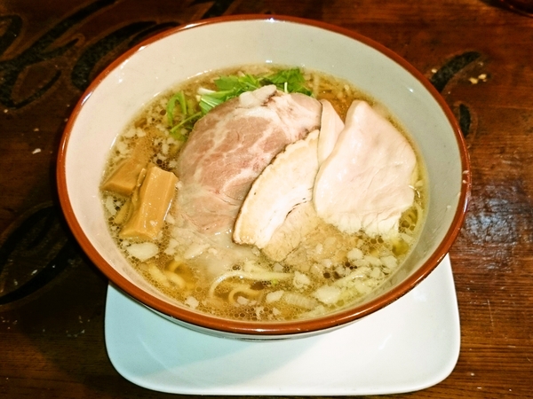 麺屋ソミーズ＠福知山駅前の醤油ラーメン（１月は和風Ｗスープ仕立て）