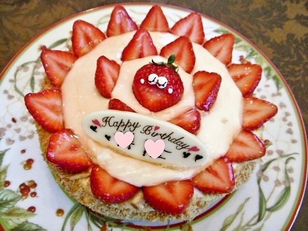 今日は主人のBirthday＠微笑んでる苺♪