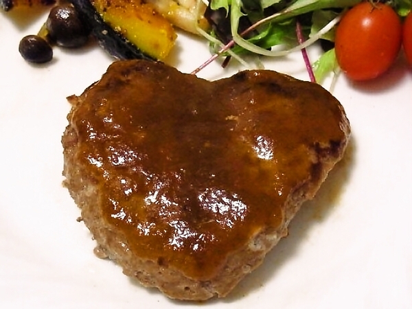 らぶらぶ♡ハートハンバーグ