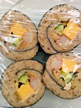 パンで恵方巻き～の巻♪