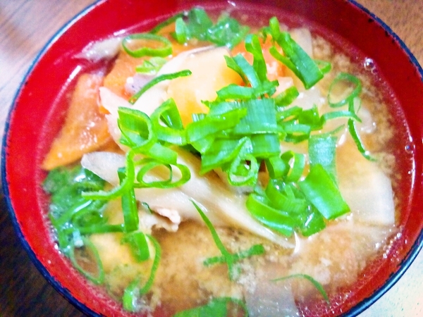 トン汁～(*^。^*)　豚汁～(*^。^*)
