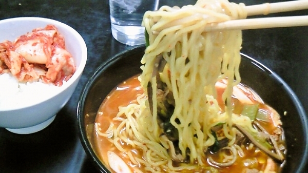 ユッケジャンラーメン