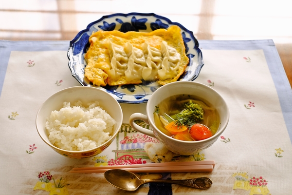 玉子とじぎょうざなど