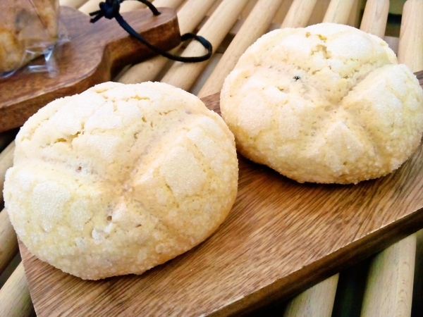かどまさやの玄米赤飯゜メロンパン♪