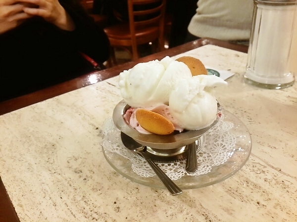 icecream store in little italy in ny