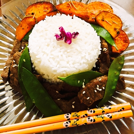 Beef with snow peas and sweet potato with rosemary