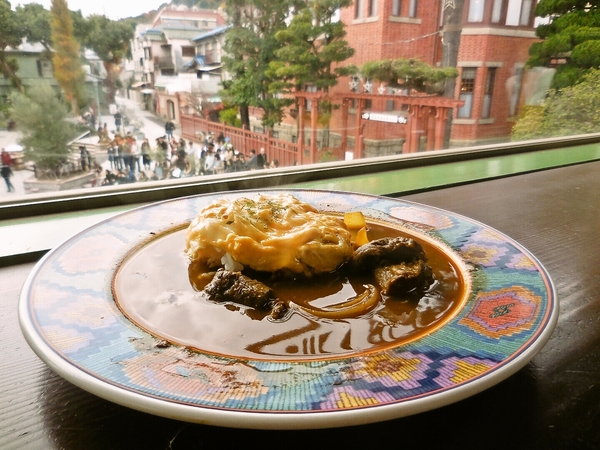 風見鶏の館近くのカレー