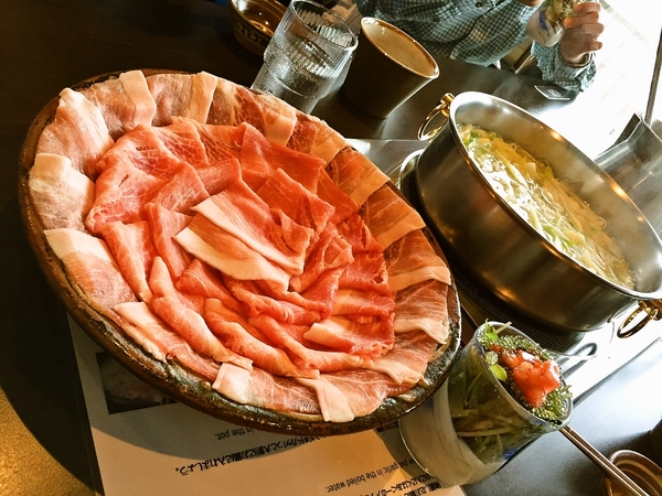 沖縄あぐーのしゃぶしゃぶ専門店｜北谷町の和琉