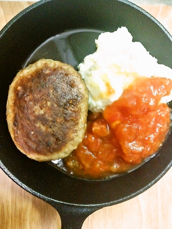 ハンバーグを焼いて～