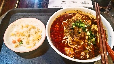 知音食堂の麻婆麺