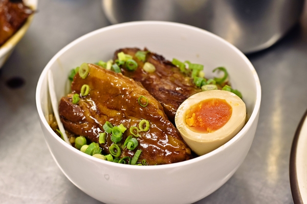 豚角煮丼