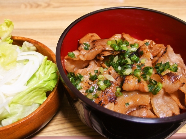 豚大学風豚丼