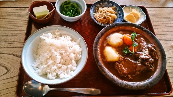 臺眠のビーフシチュー