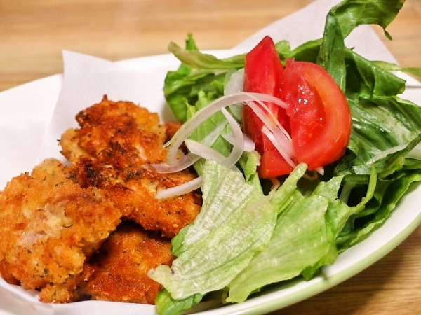 鶏肉のミラノ風カツレツ