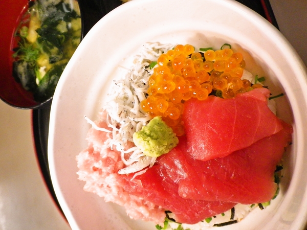 のんしゃらん食堂　得盛丼