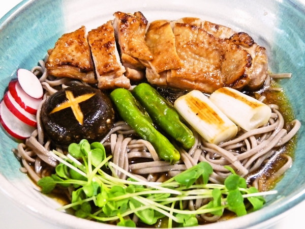 冷やしきじ焼き蕎麦