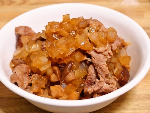 豚肉炒め玉ねぎダレ