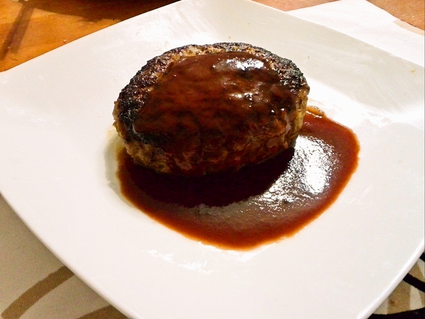 明日のランチはハンバーグにしよう