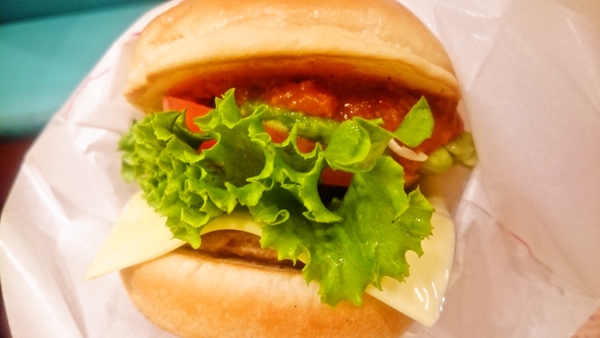 アボカドチリチーズバーガー