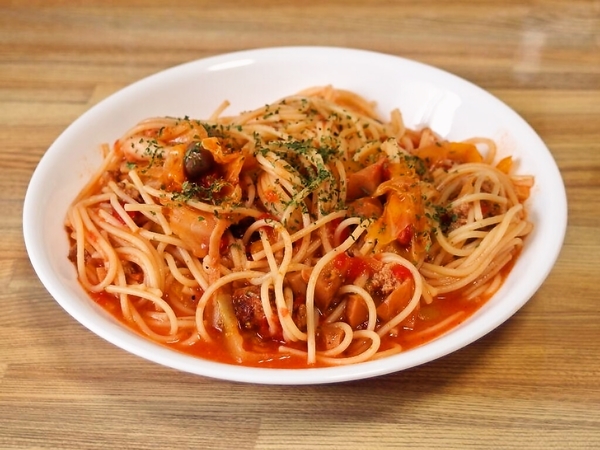 トマトソースのパスタ