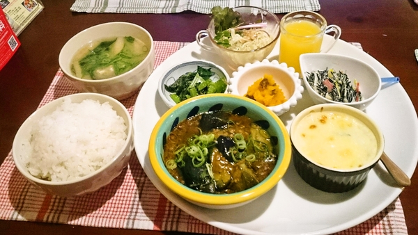 Ｃｈｏｕ Ｃｈｏｕ＠広小路の「おうちごはん」（日替わりランチ）