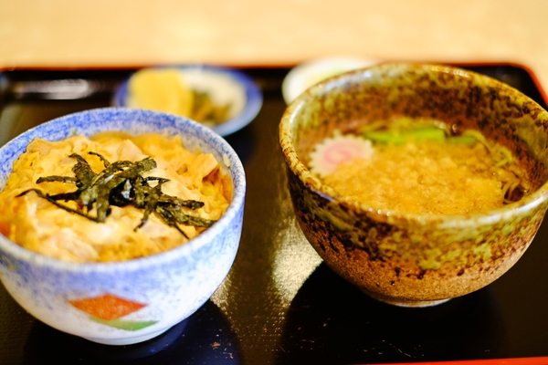 親子丼とたぬきそば