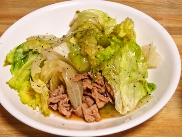 たっぷりレタスと豚バラの中華炒め