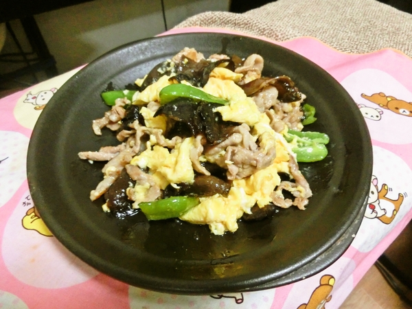 キクラゲ豚肉タマゴ炒め