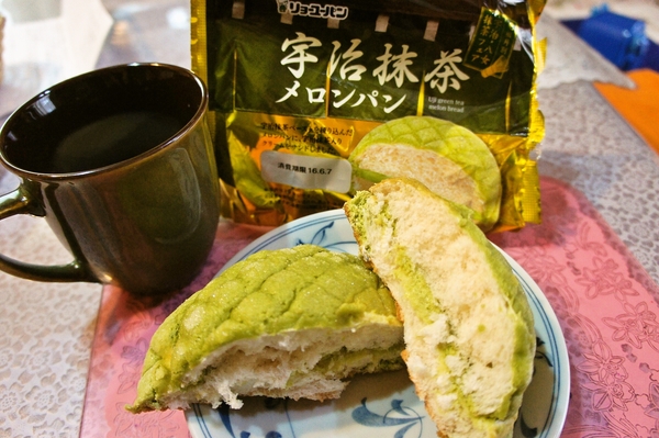 リョーユー　宇治抹茶メロンパン