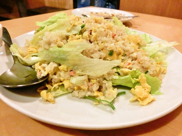 かにレタスチャーハン　立川市　中華美食楼