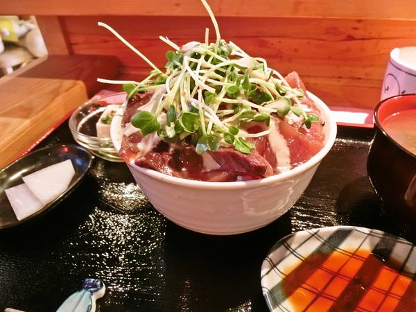 ブリのづけ丼