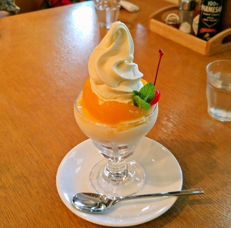 びわパフェ☆