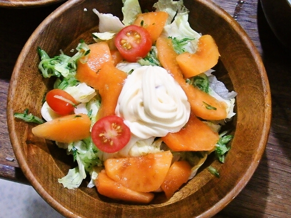 八助（はちすけ）梅とレタスのサラダ