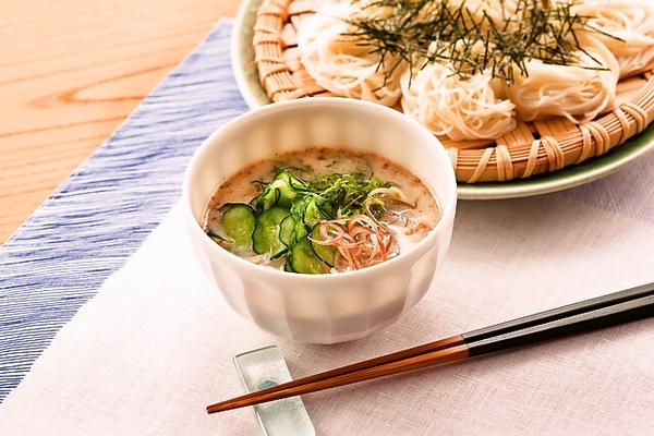 【簡単レシピ】宮崎県の郷土料理をアレンジした「冷や汁そうめん」